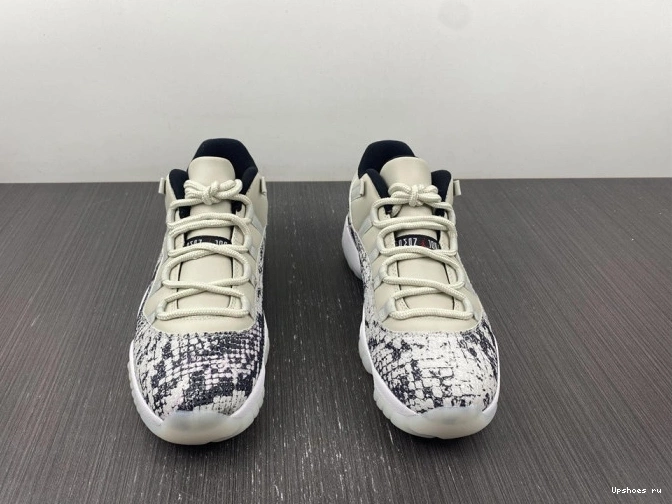 Retro Bone Snake Light Low Jordan CD6847-002 11 0214